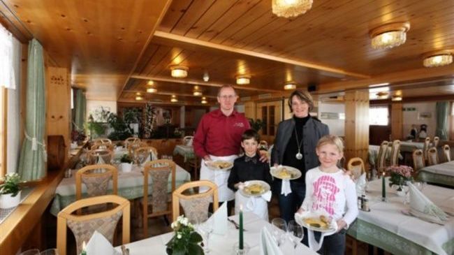 Hotel Edelweiss Blatten Loetschental 設備 写真