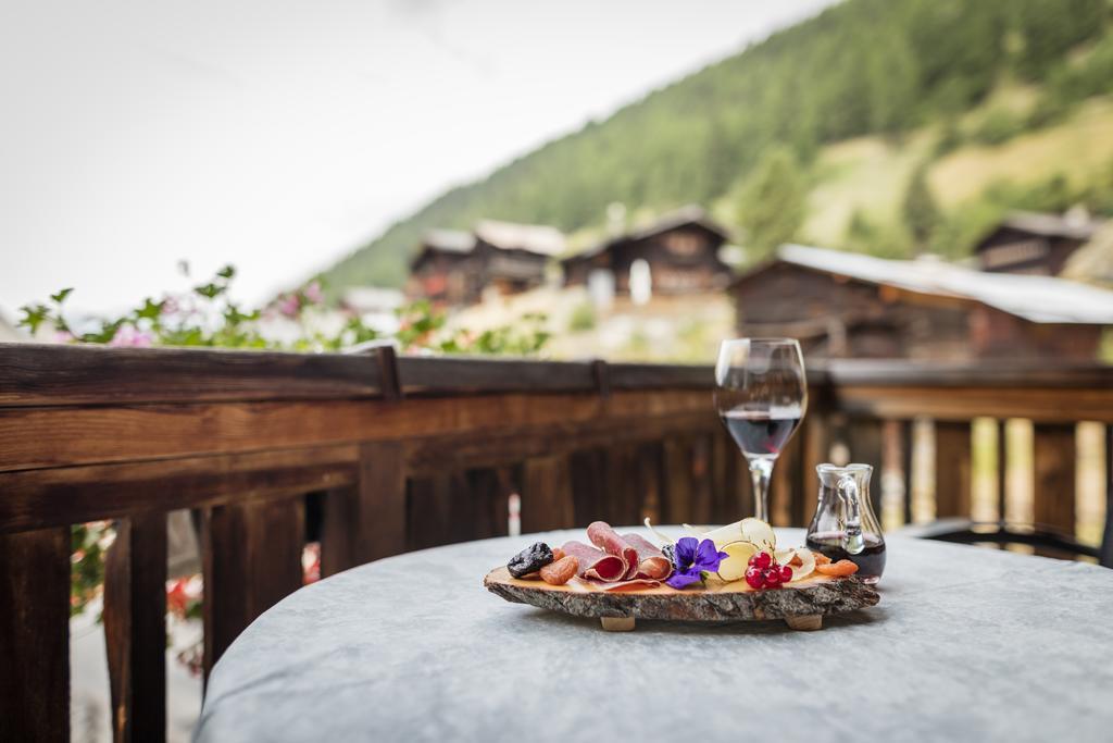 Hotel Edelweiss Blatten Loetschental エクステリア 写真