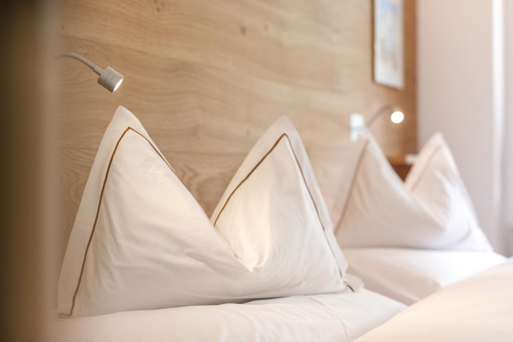 Hotel Edelweiss Blatten Loetschental エクステリア 写真