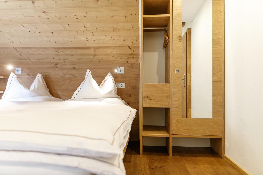 Hotel Edelweiss Blatten Loetschental エクステリア 写真