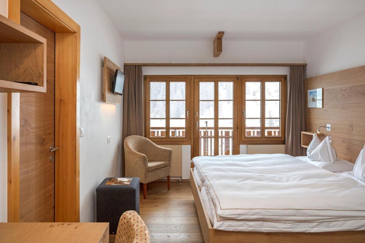 Hotel Edelweiss Blatten Loetschental エクステリア 写真